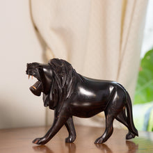 Charger l'image dans la galerie, Statuette Lion Africain - Noir & Beige