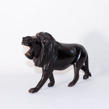Charger l'image dans la galerie, Statuette Lion Africain - Noir & Beige