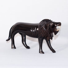 Charger l&#39;image dans la galerie, Statuette Lion Africain - Noir
