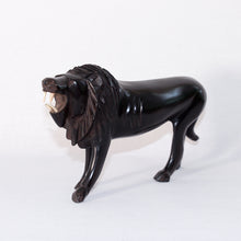 Charger l&#39;image dans la galerie, Statuette Lion Africain - Noir
